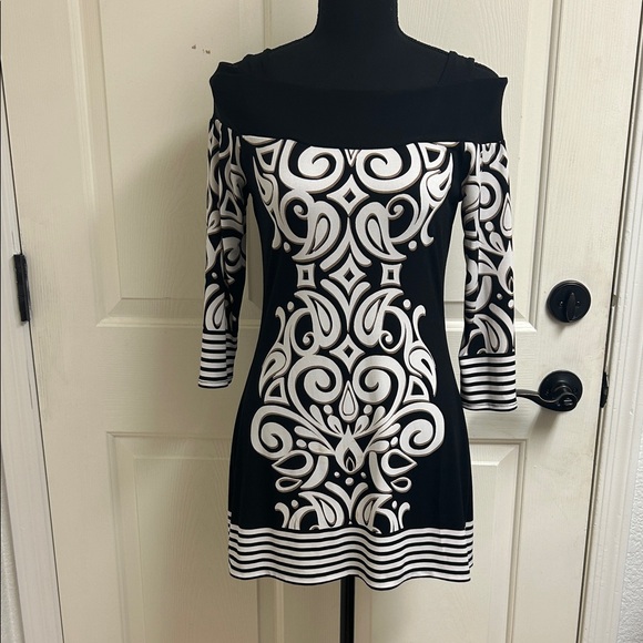 Cache Swirl Striped Cold Shoulder Tunic
Dress XS Black Beige Mini, EUC - Picture 1 of 6